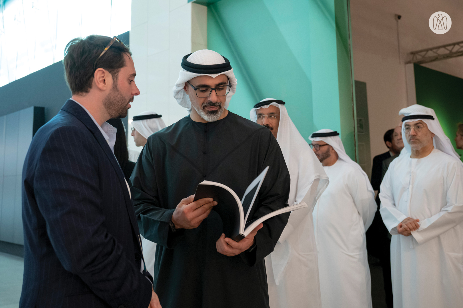 ولي عهد أبوظبي في المعرض.