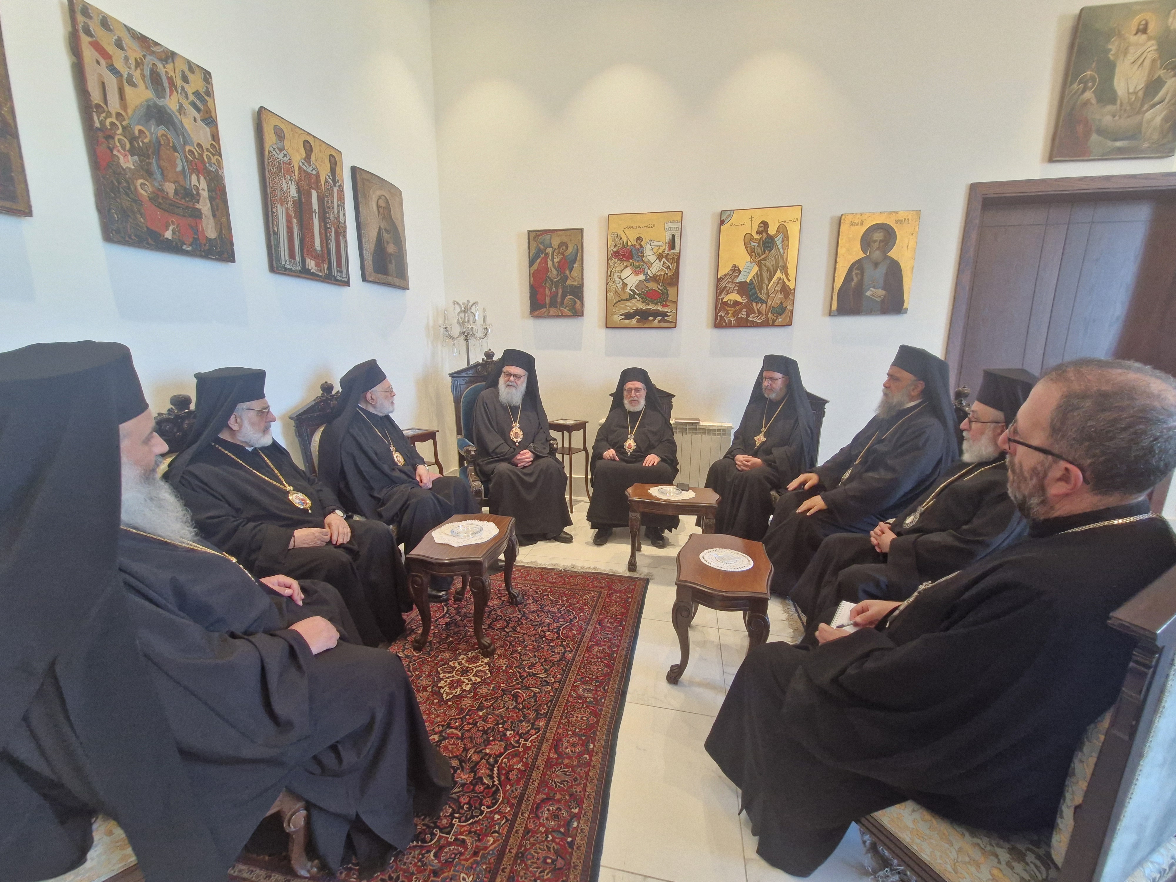 اللقاء مع المطارنة. (مطرانية بيروت)