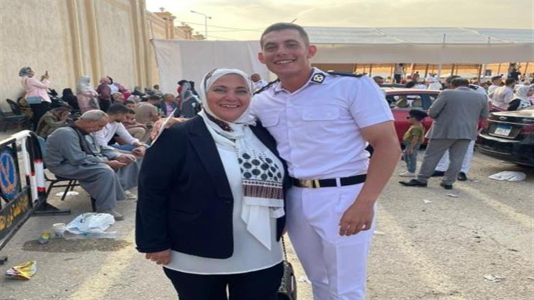 نور امتياز ووالدته (مواقع التواصل)