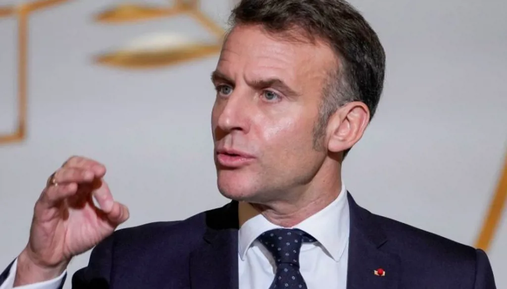 ماكرون للرئيس عون: مستعدّ لإجراء الاتصالات كي يشمل اتفاق وقف النار لبنان