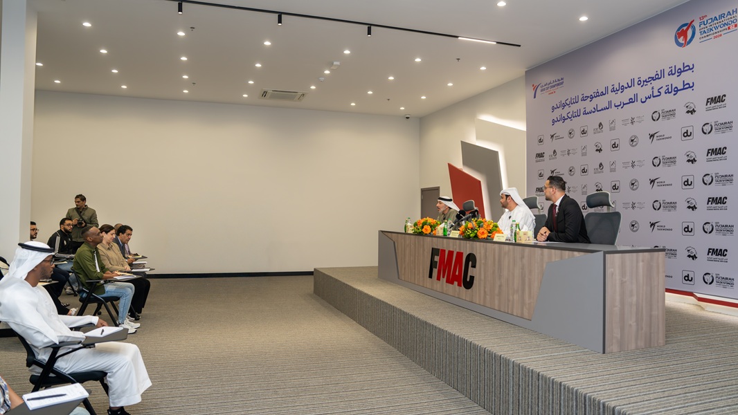 خلال المؤتمر الصحافي في الفجيرة.