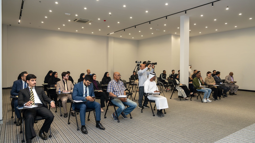 خلال المؤتمر الصحافي في الفجيرة.