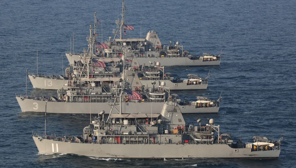 كسر الحصار "بالنار" في هرمز… أم العودة إلى التفاوض؟