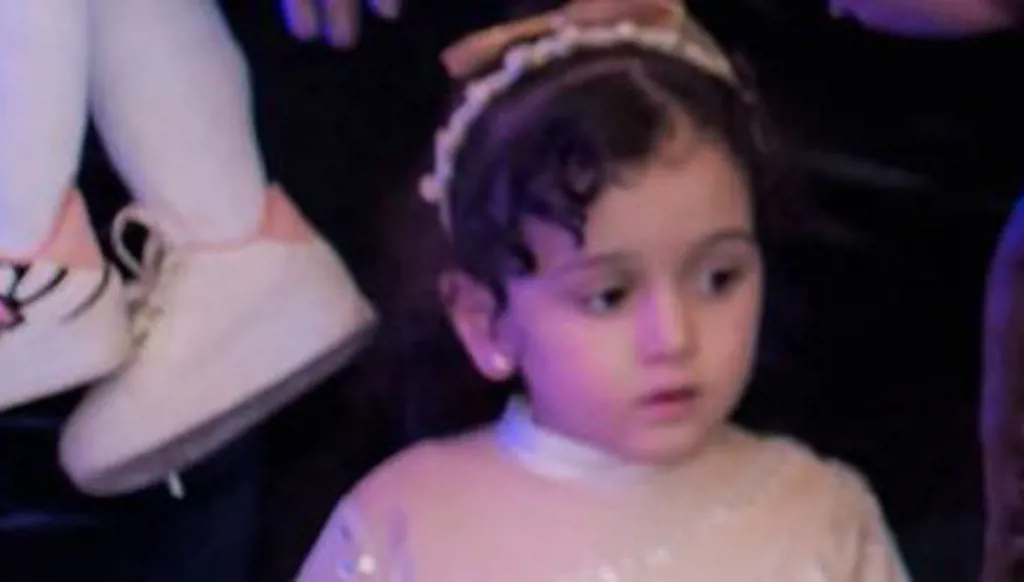 كارما ضحية خلاف والديها... قتلها والدها وآخر كلماتها: "وحشتني يا بابا"