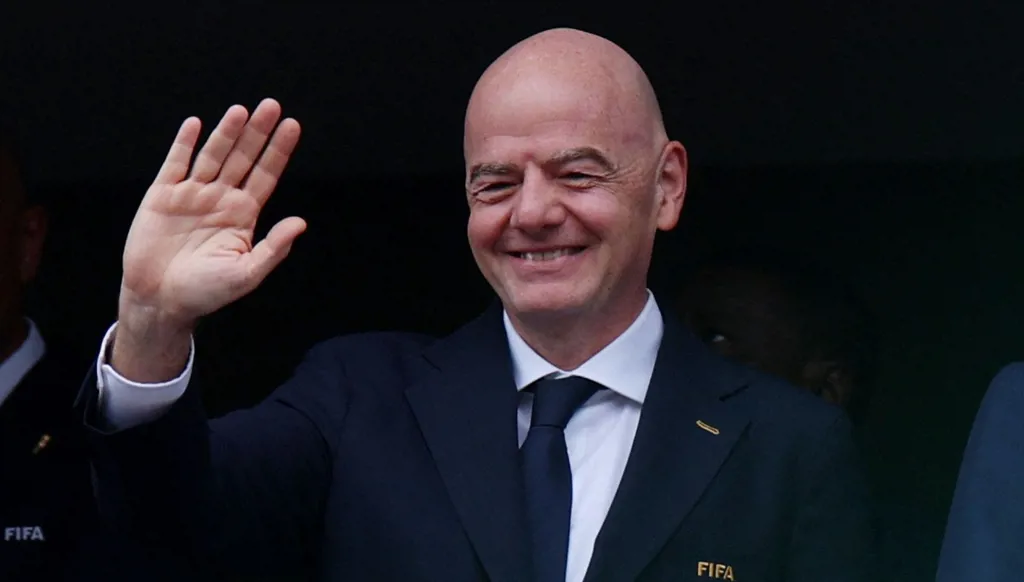 الاتحاد الدولي لكرة القدم يرفض التخلي عن إنفانتينو