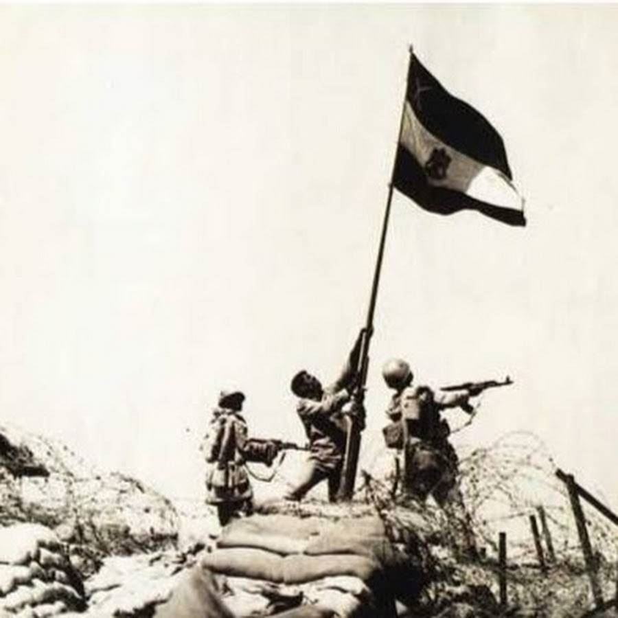 "دعيه يا مصرُ يدوي"