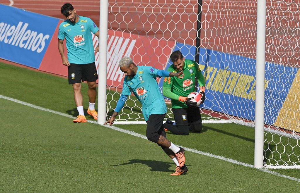 نيمار يعوّل على "سيليساو" لنسيان موسمه المتواضع مع سان جيرمان