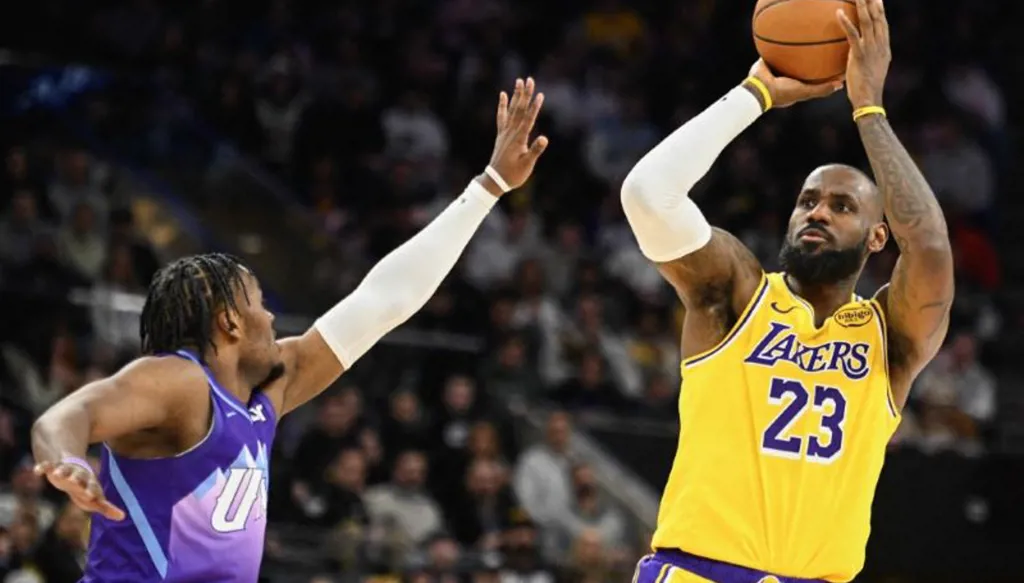 ليبرون جيمس يسجل رقماً قياسياً قبل ظهوره في مباراة كل النجوم