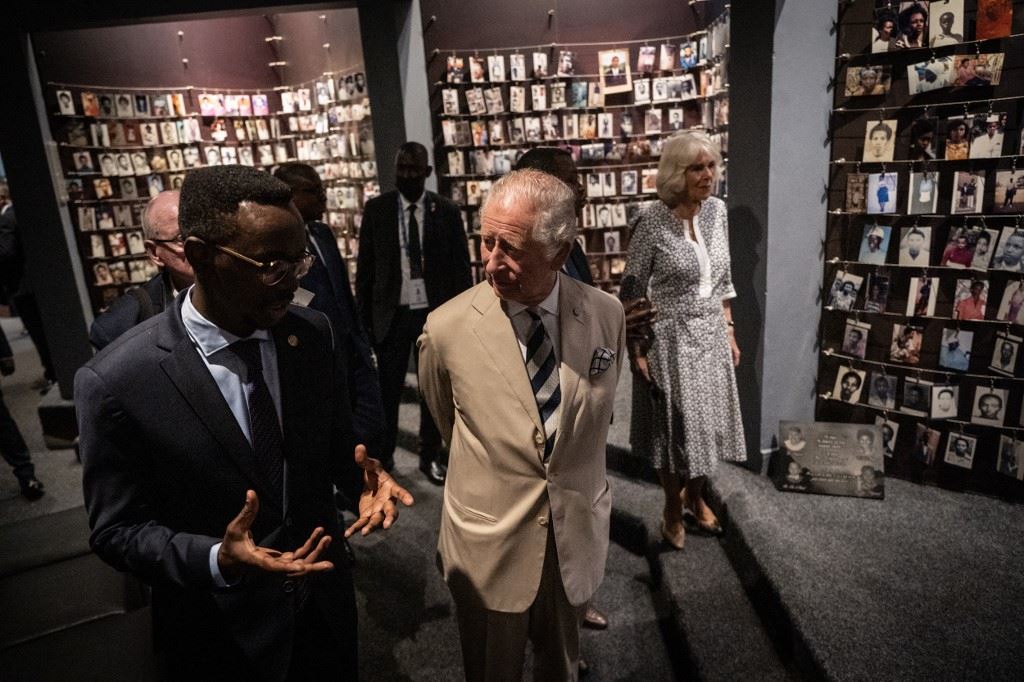 قبيل مشاركته باجتماع لقادة دول الكومنولث... الأمير تشارلز يلتقي الرئيس الرواندي في كيغالي