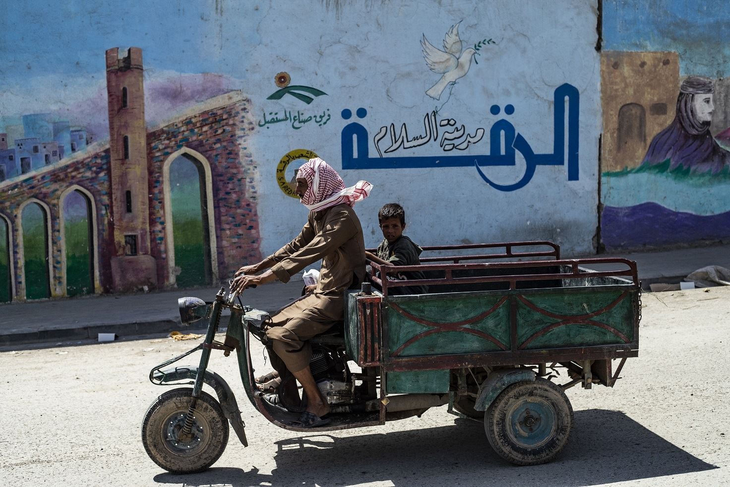 المرصد: مقتل 9 من قوّات النظام بيد "الدولة الإسلاميّة" في شرق سوريا