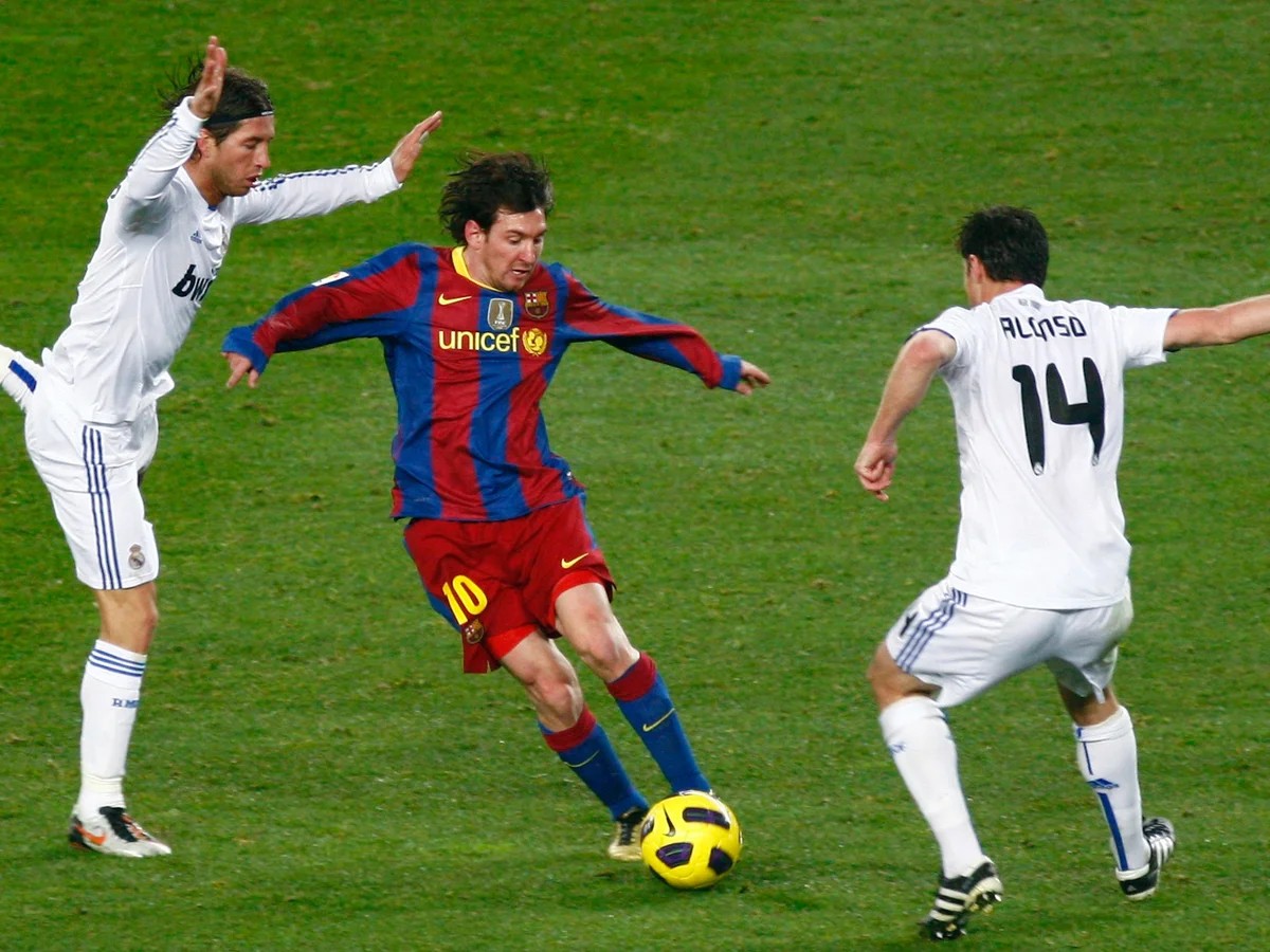 من مباراة سابقة بين ريال مدريد وبرشلونة.