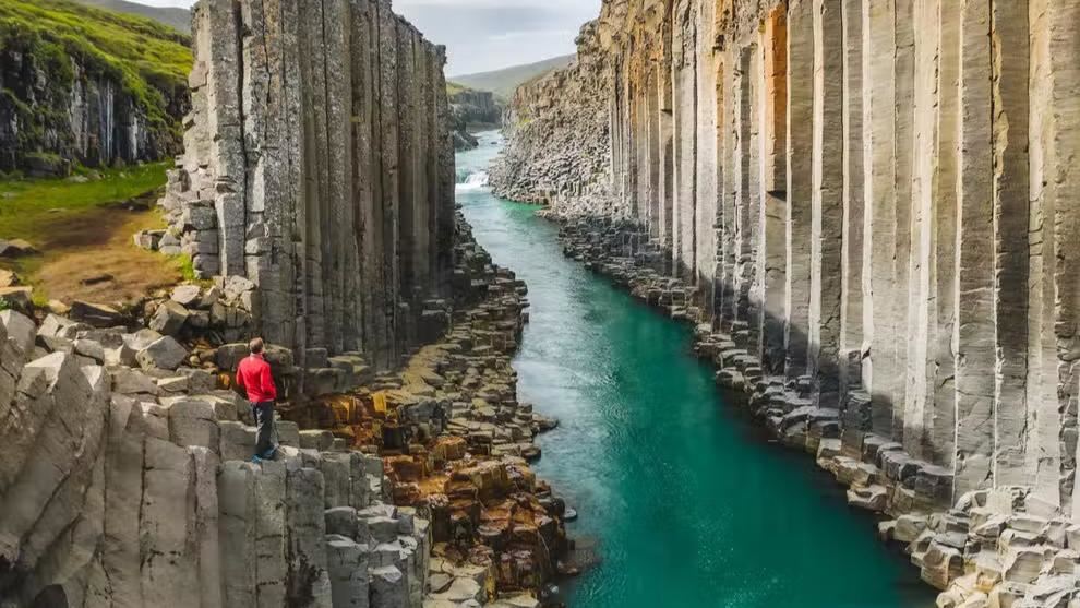 للعيش والسفر... تعرّف إلى أكثر البلاد أماناً حول العالم للعام 2022