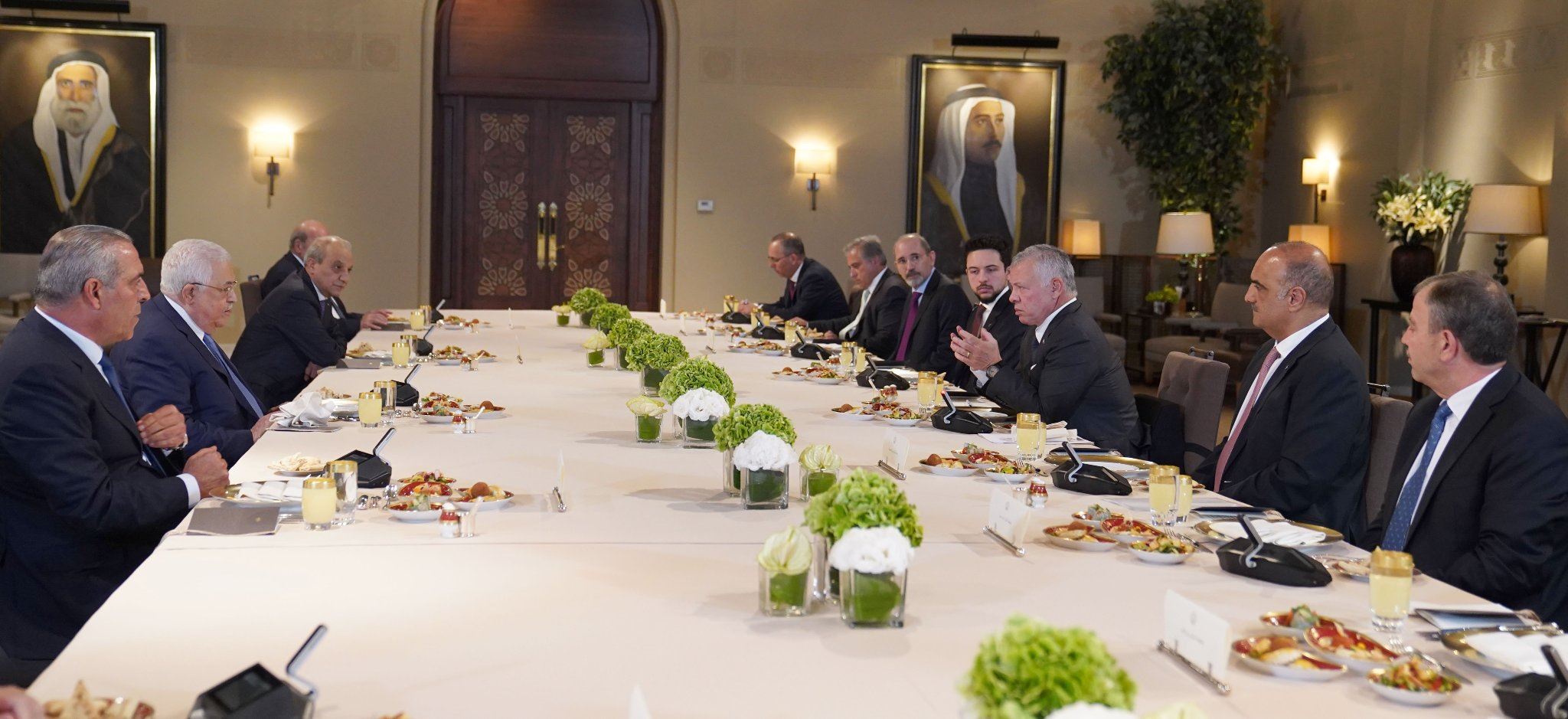 العاهل الأردني التقى الرئيس الفلسطيني في عمان: البحث تناول الانتخابات الإسرائيليّة المقبلة