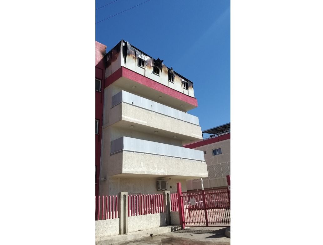 بالصور- إخماد حريق مستشفى "أطباء بلا حدود" في برالياس... إخلاء المرضى وإقفاله موقّتاً