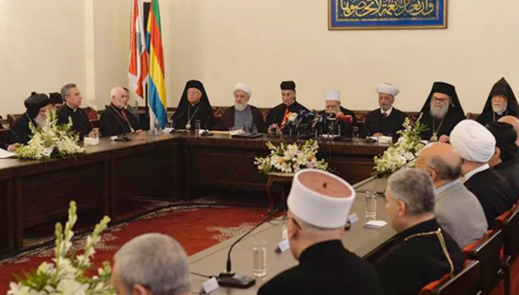 لماذا "يستريب" المجلس الشيعي من القمة الروحية؟