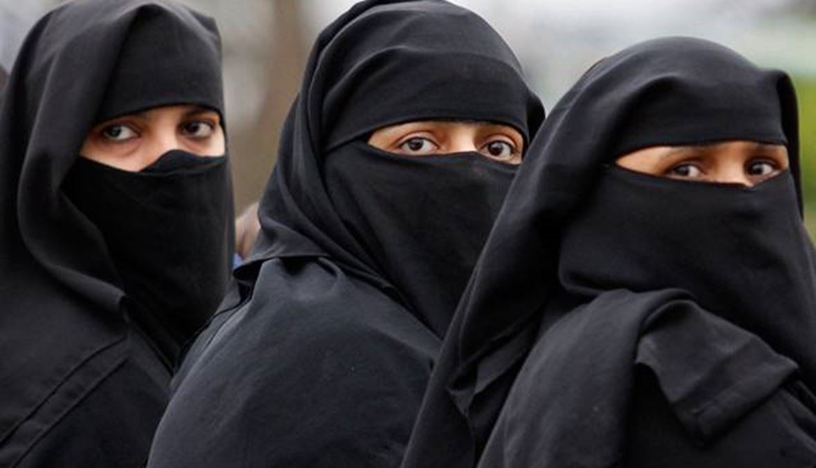 "وعدني بالجنّة فكانت جهنّم من نصيبي"... حكايات اغتصاب وتعذيب في جحيم "داعش"!