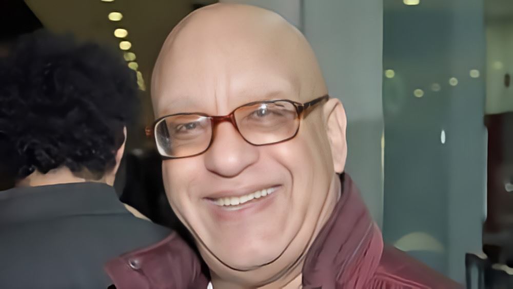 خيري بشارة يُعاتب رغدة... ويستشهد بـ"زوجة رجل مهم" لإثبات كذب أحمد زكي
