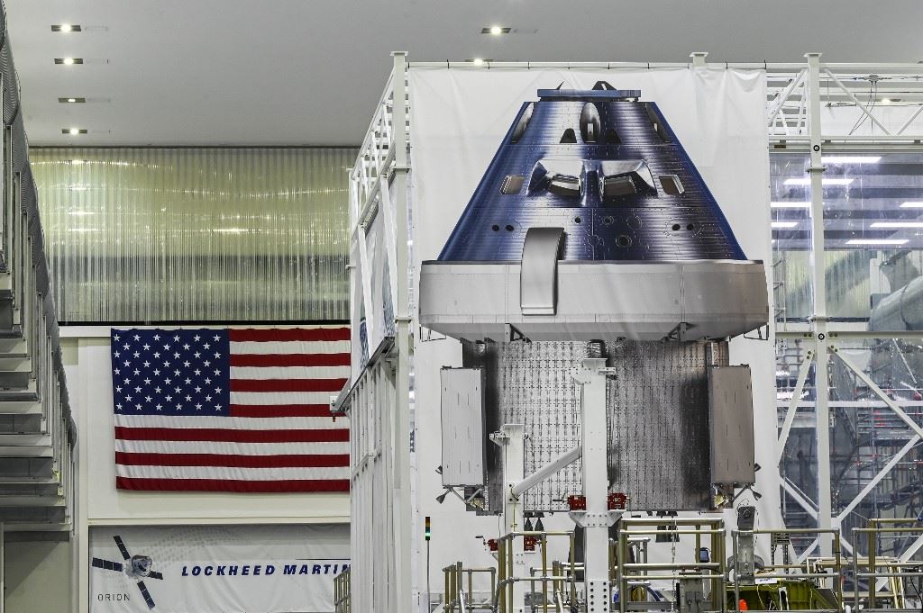 بالصور والفيديو- إطلاق تاريخي اليوم لمهمة استكشاف القمر... إقبال كثيف لمشاهدة إقلاع الصاروخ الفضائي