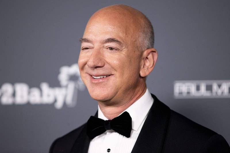 جيف بيزوس يغرّد عن أول وظيفة له في "ماكدونالدز" مع انتشار أولى إعلان لوظائف "أمازون" عام 1994