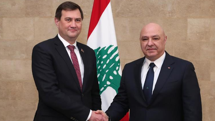 الرئيس عون و نائب رئيس مجلس وزراء بيلاروسيا فيكتور كارانكفيتش (موقع الرئاسة)