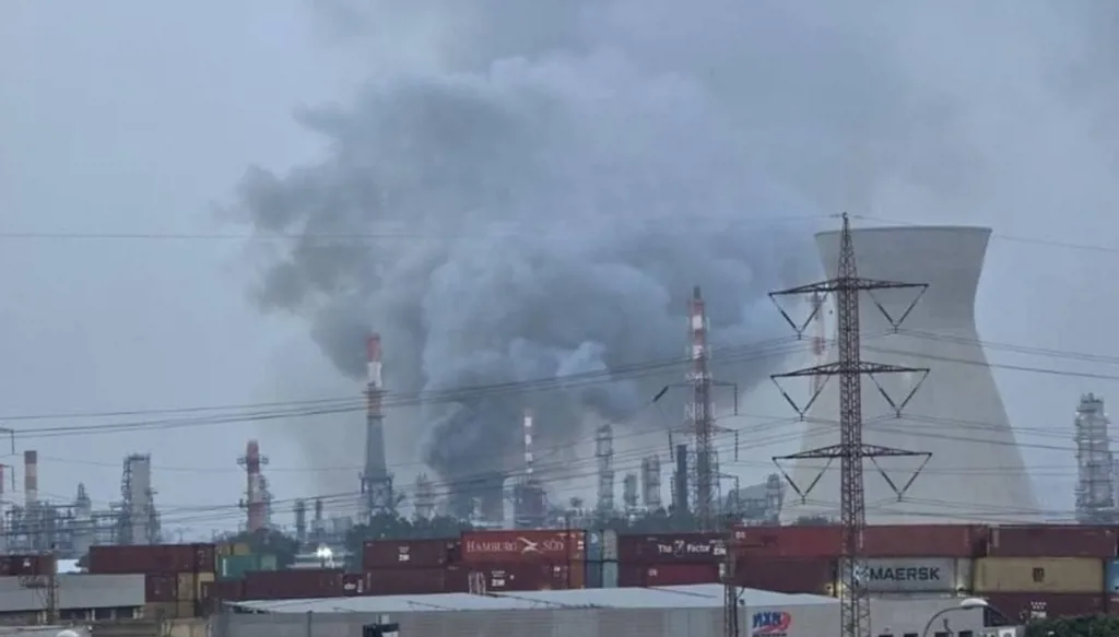 شركة إسرائيلية: بنية تحتية أساسية في مصفاة تضررت بعد هجوم إيراني