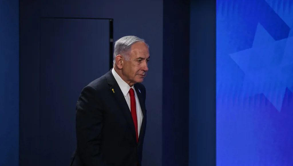 "لا أخشى السّفر إلى نيويورك"... نتنياهو: سأتحدّث إلى ممداني إذا ثقّف نفسه!