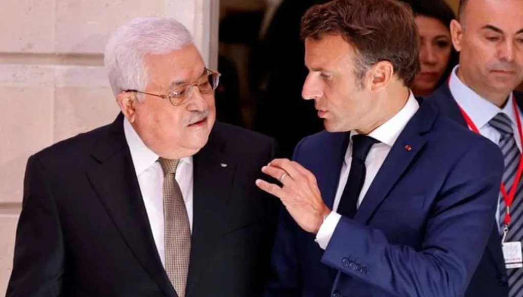 ماكرون لعباس: أصلح السلطة فوراً