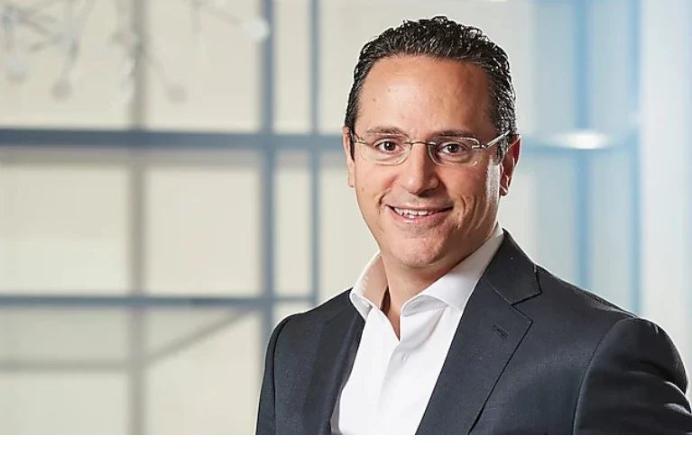 اللبناني وائل صوان رئيساً تنفيذياً لعملاق النفط والغاز "شل"... "قائد استثنائي"