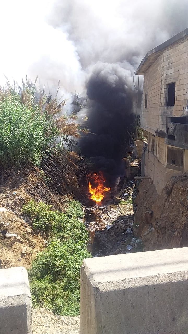 بالصور- التسرّب النفطي في ببنين- العبدة إلى الواجهة من جديد... اندلاع حريق والأهالي يُناشدون!