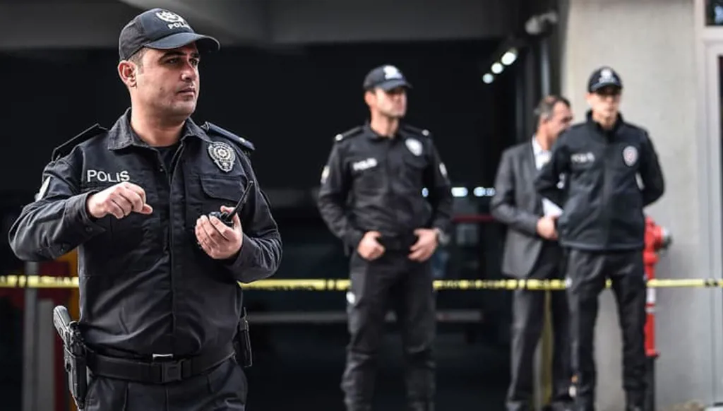 إيقاف رئيس بلدية تركي عاشر موالٍ للأكراد عن العمل بتهمة "الإرهاب"