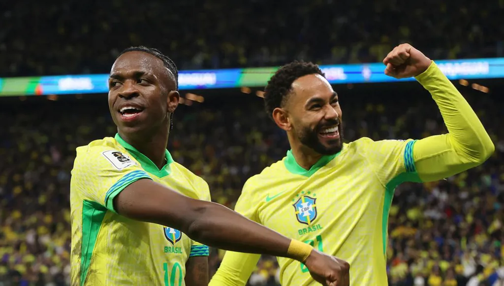 البرازيل تبدأ العد التنازلي لكأس العالم وسط قلق على نيمار