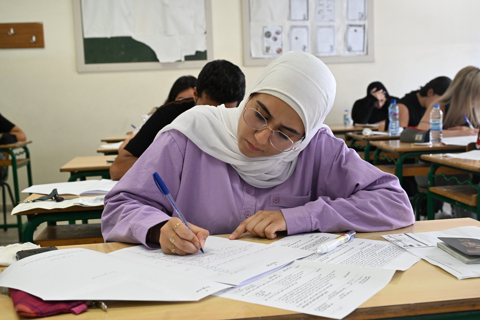 طلاب في ثانوية شكيب أرسلان في فردان (حسام شبارو).