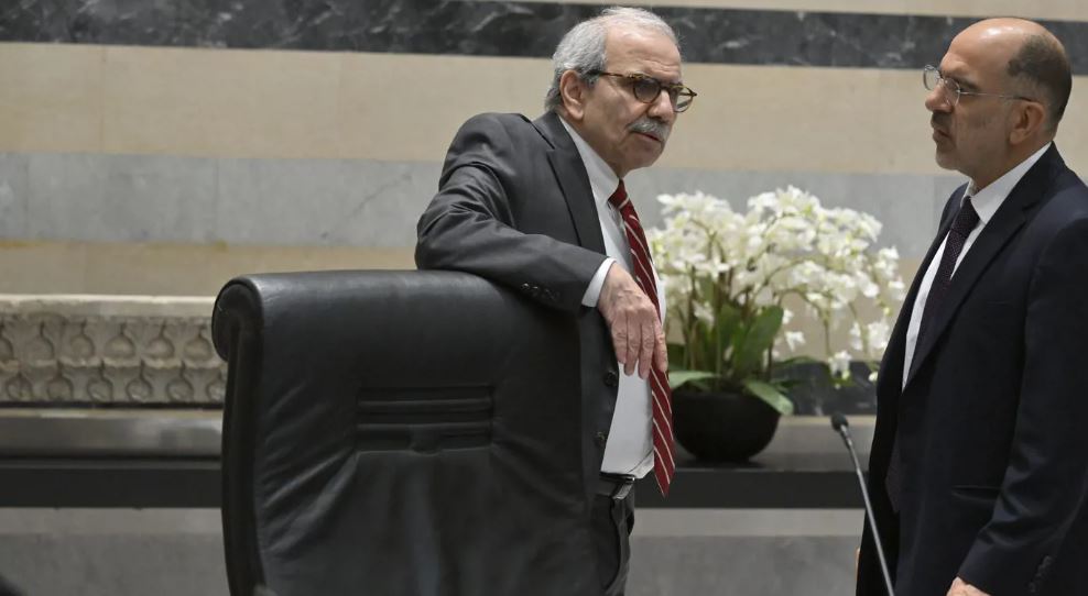 من الجلسة، تصوير نبيل اسماعيل.