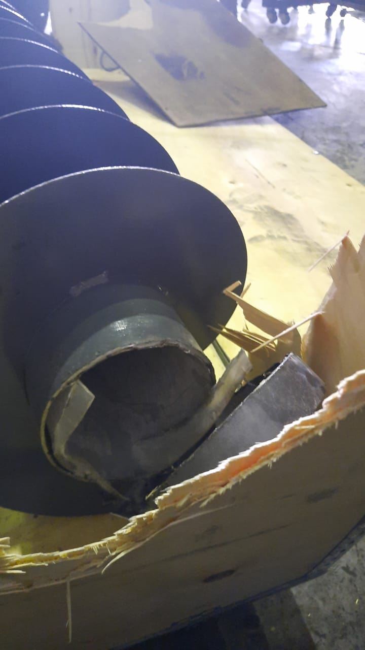 بالصور - الجمارك تضبط حوالي 160 ألف حبّة كبتاغون مخبّأة بطريقة احترافية ومتّجهة إلى سلطنة عمان