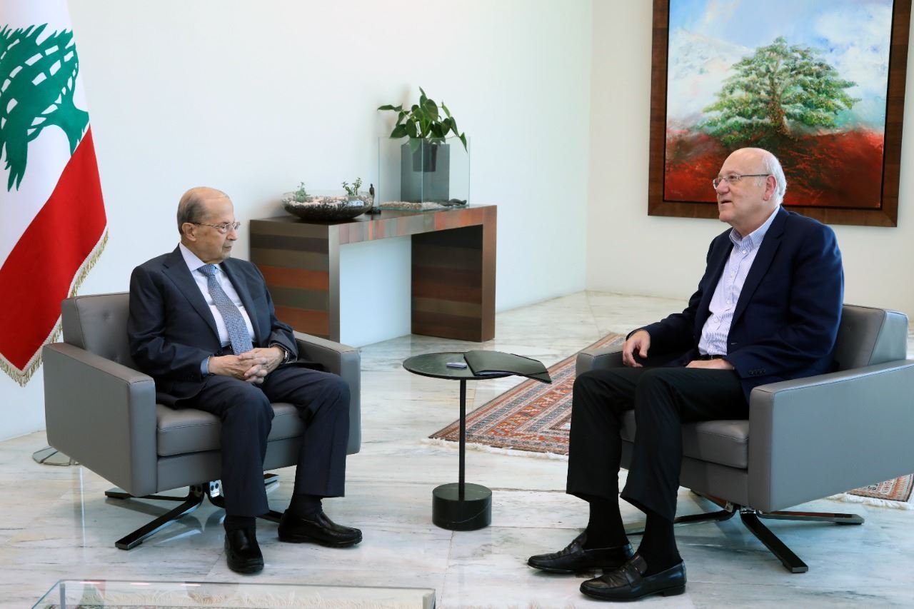 الرئيسان ميشال عون ونجيب ميقاتي.