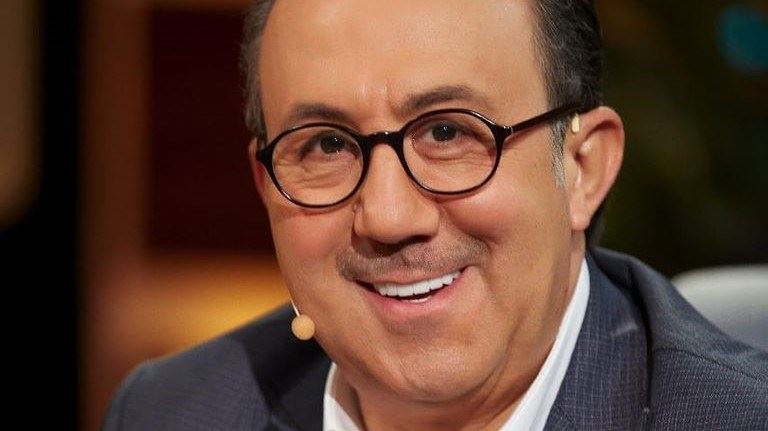 محمد خير الجراح يردّ على منتقدي ألبومه الغنائي الأول: أين الإسفاف؟