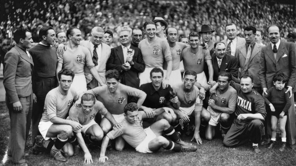 من الذاكرة: "الفوز أو الموت"... حارس المجر ينقذ حياة 11 رجلاً في مونديال فرنسا 1938