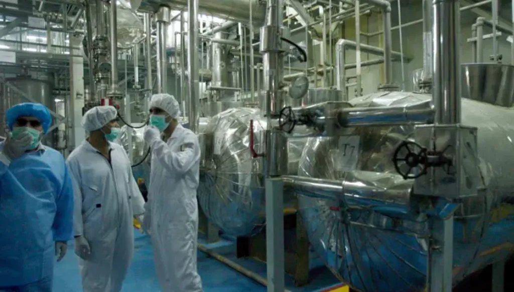 تقرير: إيران تقبل تشديد الرقابة على منشأة فوردو النووية