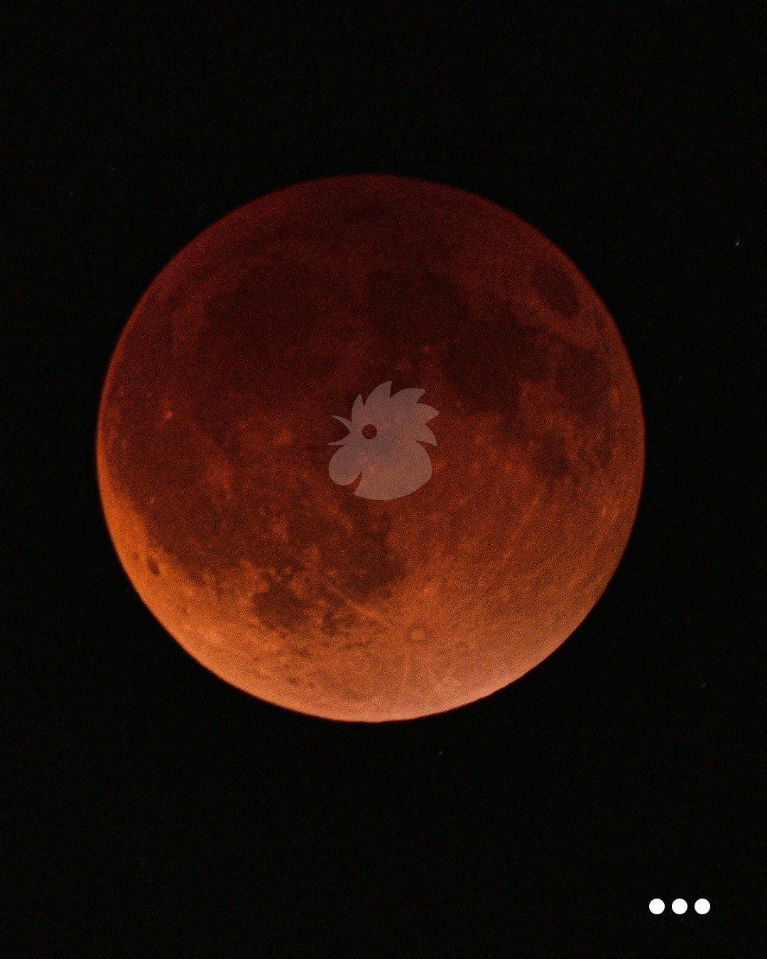 القمر كما بدا في منطقة الشوف- لبنان بعدسة الزميل خلدون زين الدين