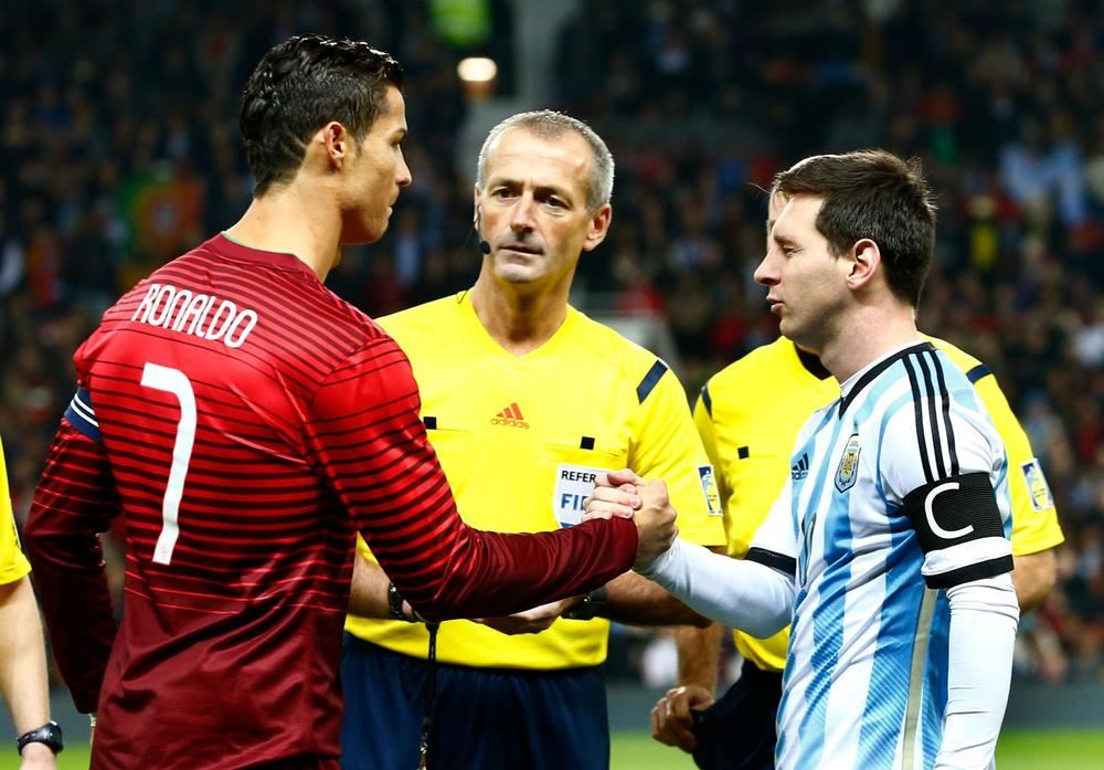 من سيتمكن من حفر أسمه بالذهب بكأس العالم 2022 ميسي أم رونالدو؟