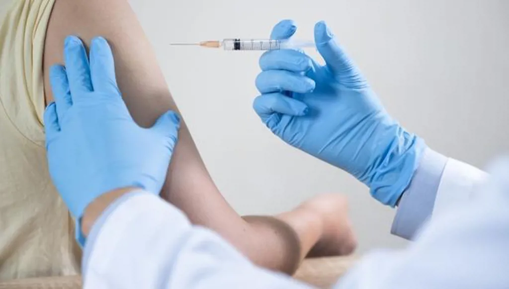 أول لقاح لسرطان الرئة يعيد الأمل لكثيرين
