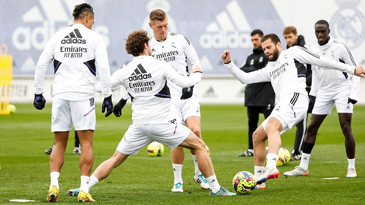 أزمة دفاعية تهدد ريال مدريد قبل لقاء فياريال