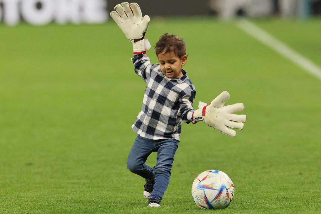 "فعلوها الأسود العرب"... المغرب إلى نصف نهائي كأس العالم (صور - فيديو)