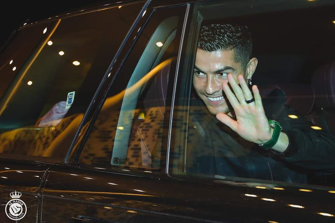 رونالدو يصل إلى الرياض (فيديو)