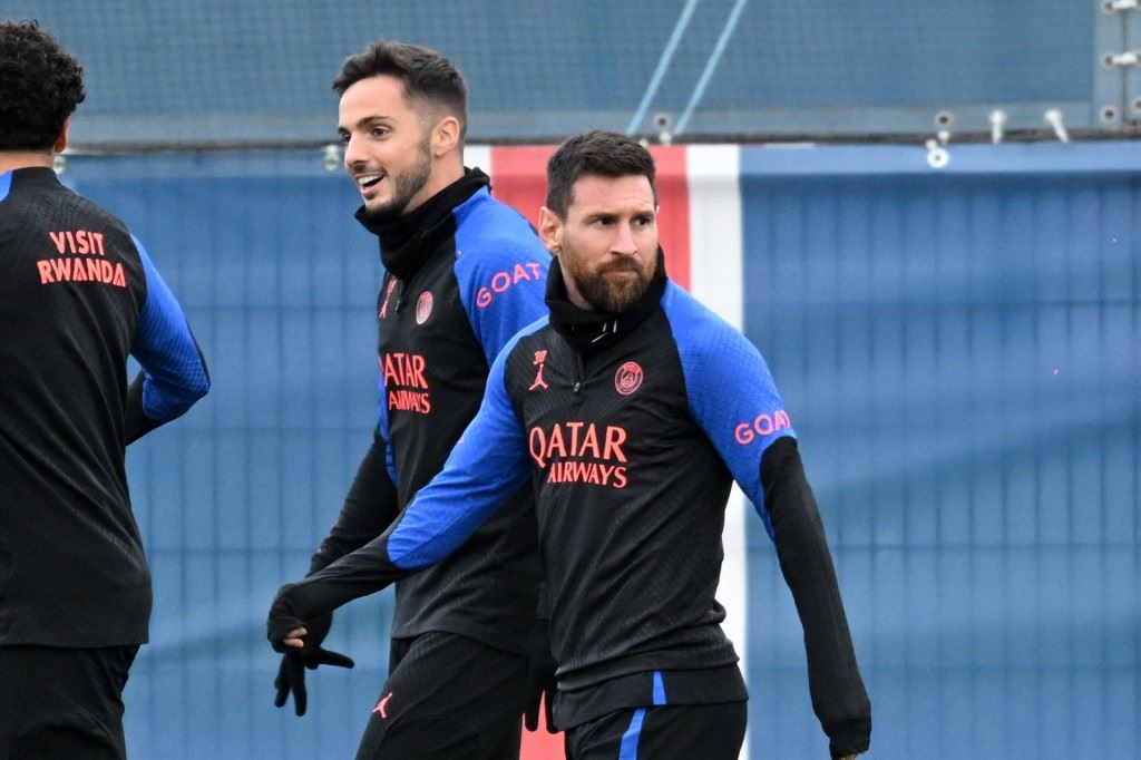 الأنظار نحو أول ظهور لميسي بعد التتويج بكأس العالم