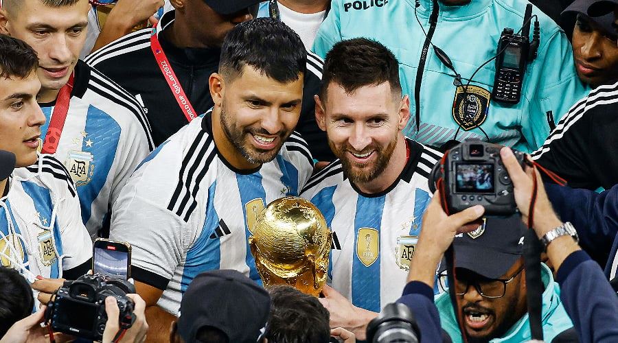 أغويرو يحتفل على طريقة ميسي في "دوري بيكيه" (فيديو)