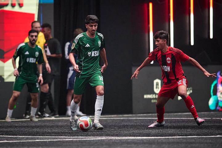 من مباريات كأس الملوك.