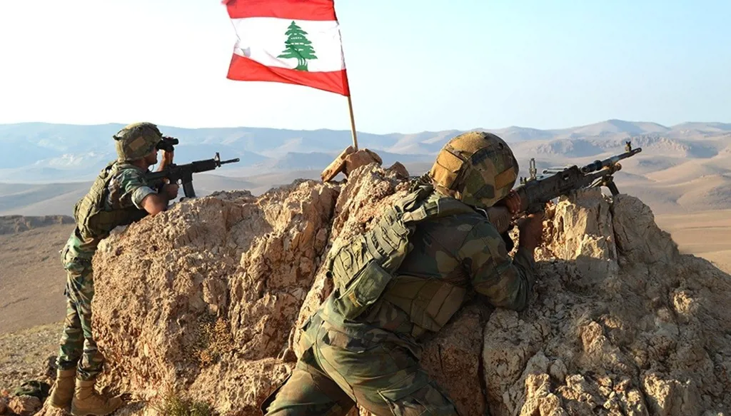 الجيش بين طمأنة البيئة الشيعية وإلزامية تطبيق قرارات السلطة السياسية