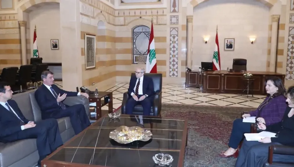 لقاء "إيجابي" بين نواف سلام ووفد بعثة صندوق النقد