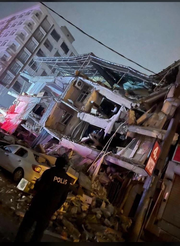بالصور والفيديو- زلزال بقوّة 7,8 درجات يضرب جنوب تركيا